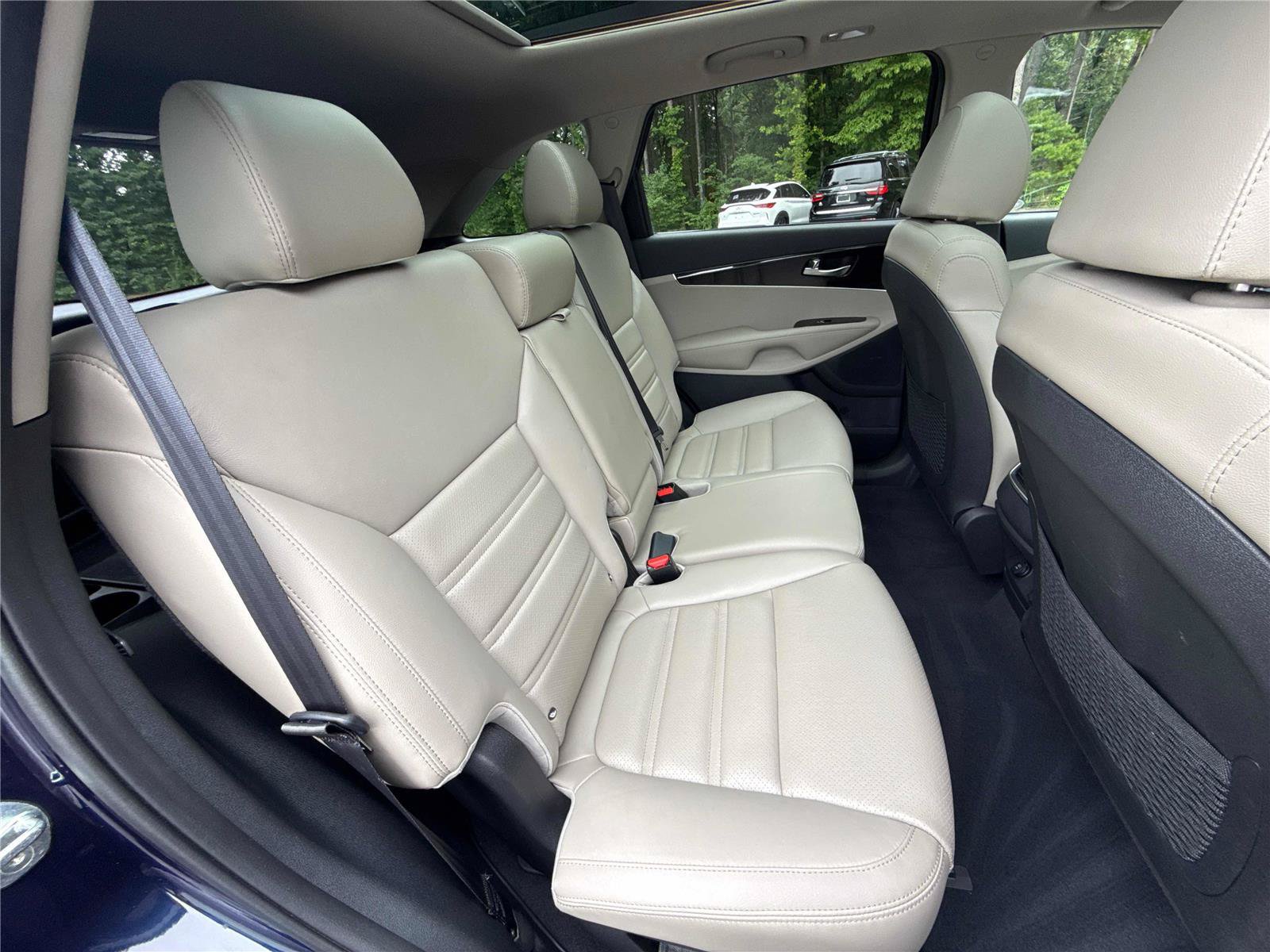 Used 2020 Kia Sorento EX FWD image 29
