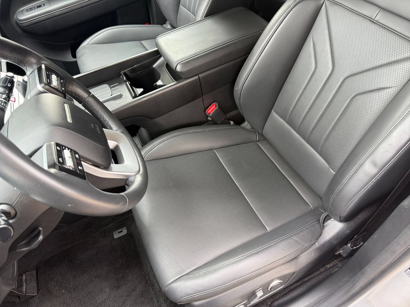Used 2026 Hyundai Santa Fe SEL FWD image 37