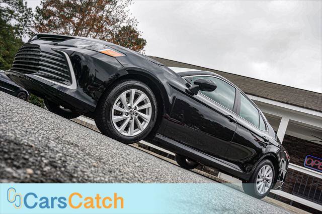 Used 2023 Toyota Camry LE image 4