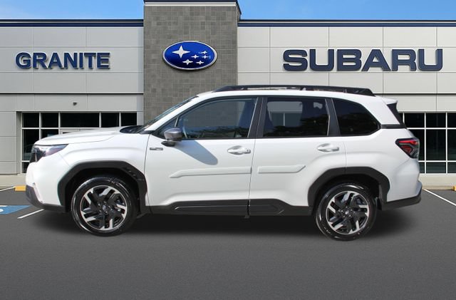 Used 2025 Subaru Forester Premium AWD/4WD image 7