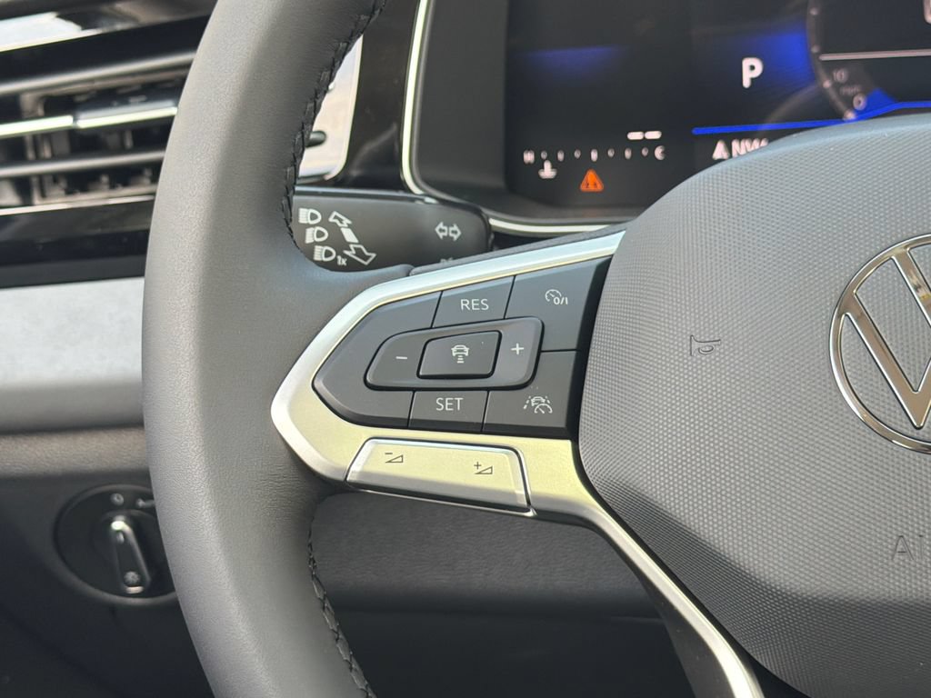 New 2026 Volkswagen Jetta SE FWD image 19