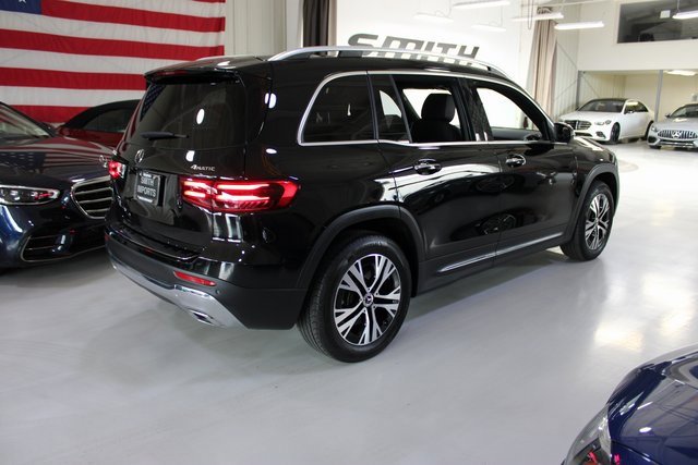 Used 2024 Mercedes-Benz GLB 250 4MATIC w/ Exclusive Package image 44