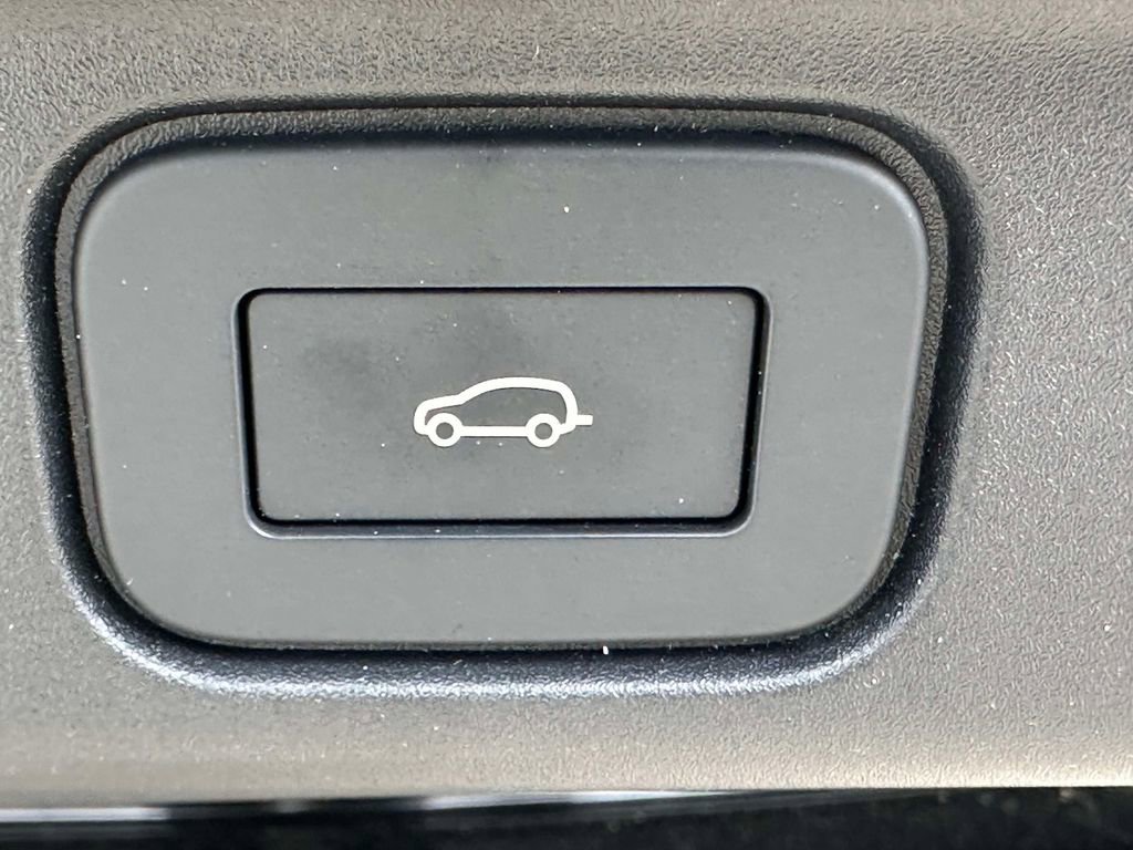 Used 2023 Land Rover Range Rover SE AWD/4WD image 18