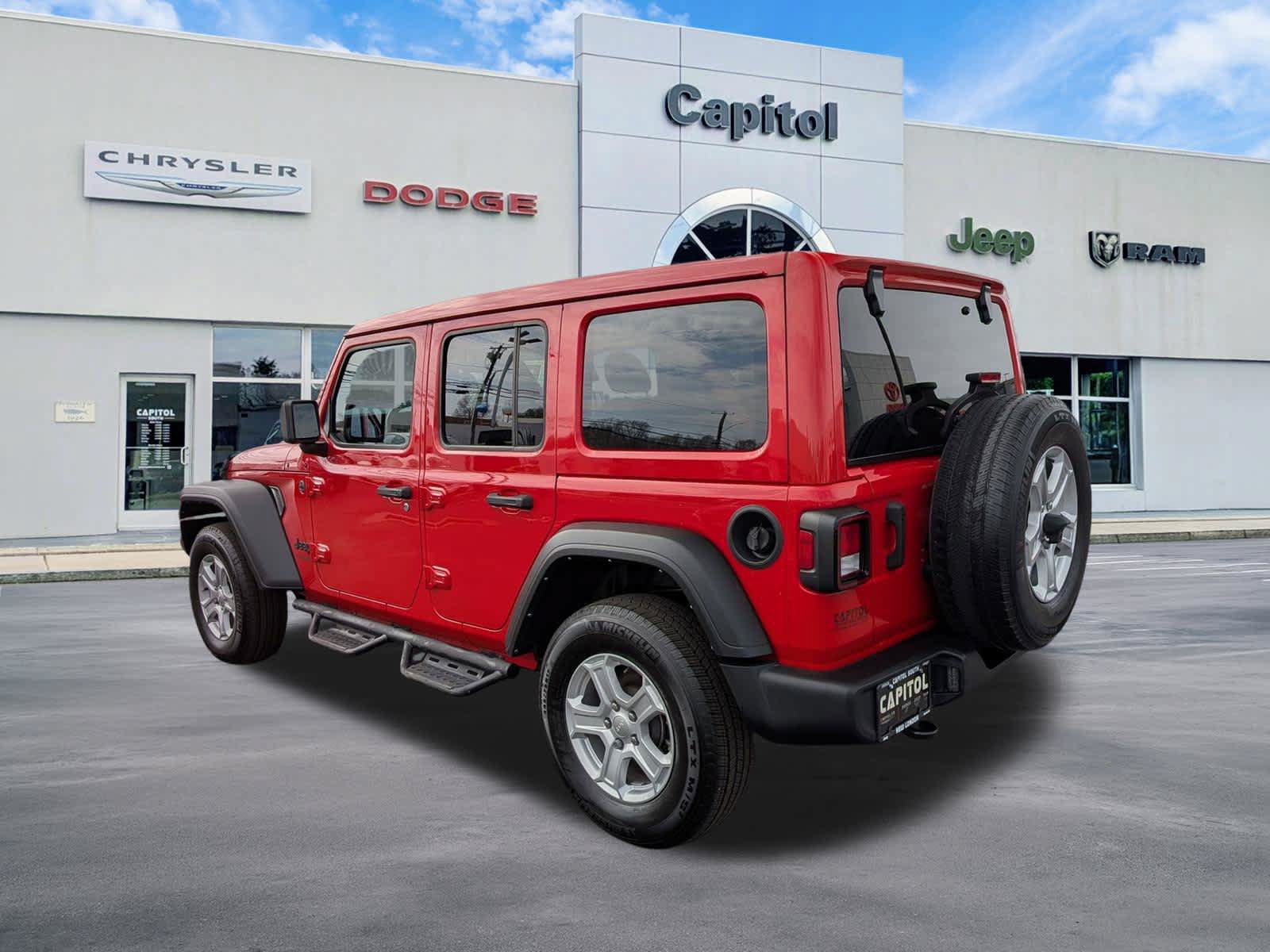 Used 2022 Jeep Wrangler Unlimited Sport w/ Sun And Sound Package AWD/4WD image 4