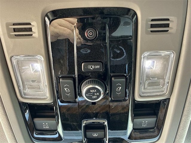 Used 2025 Cadillac Escalade Sport Platinum w/ LPO, ONYX Package image 21