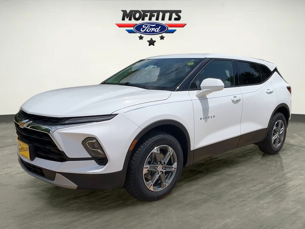 Used 2023 Chevrolet Blazer LT w/ Driver Confidence Package AWD/4WD image 1