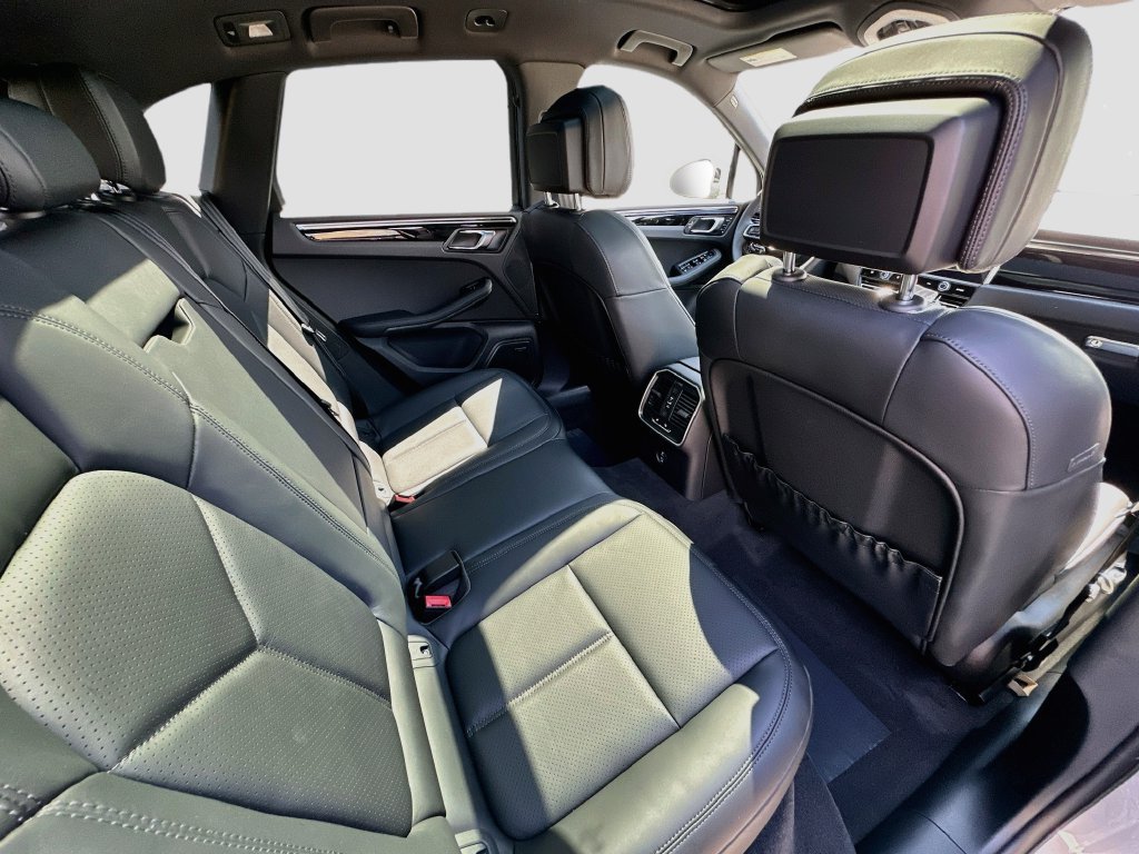 New 2026 Porsche Macan AWD/4WD image 28