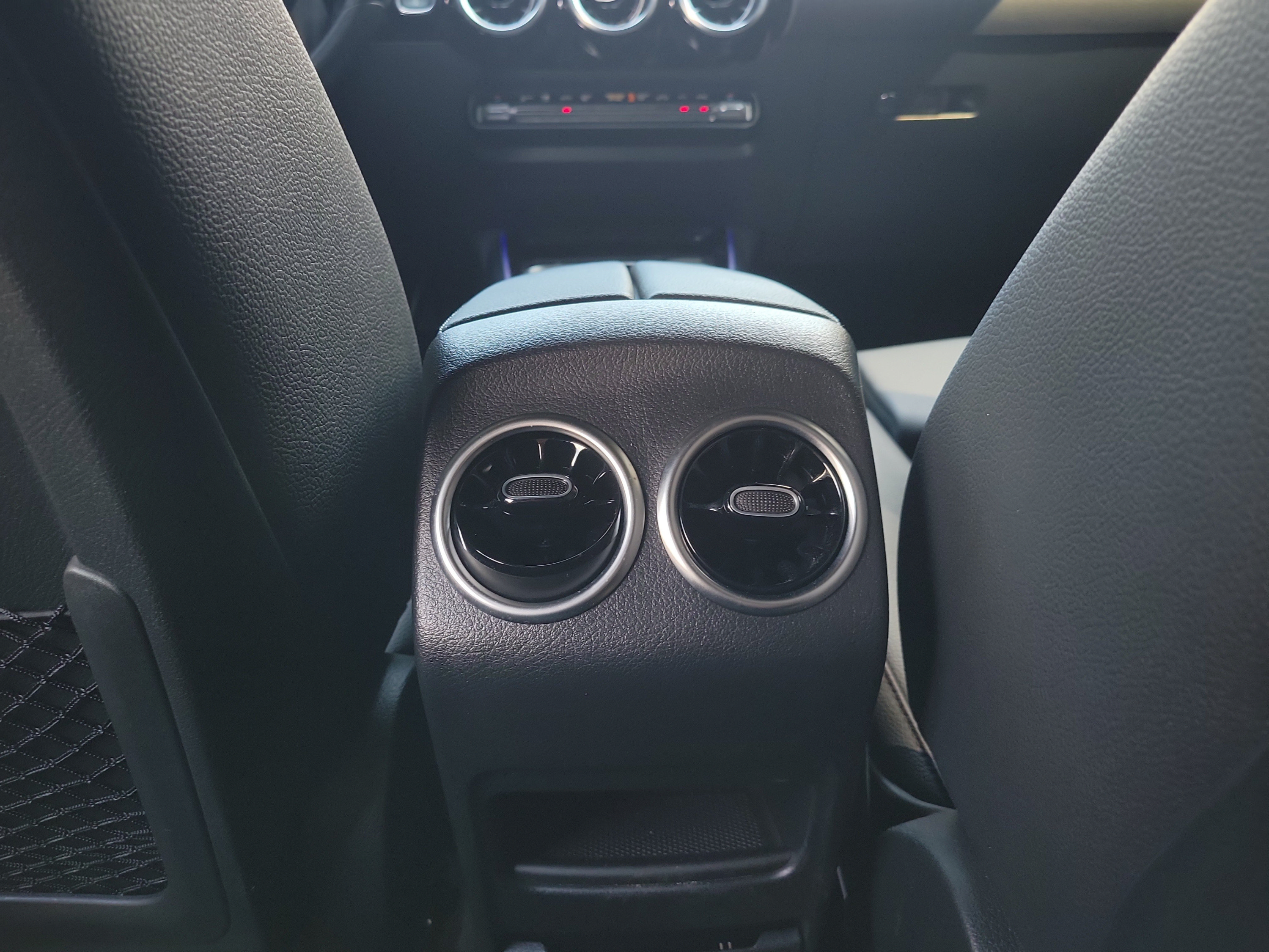 Used 2025 Mercedes-Benz GLA 250 image 11