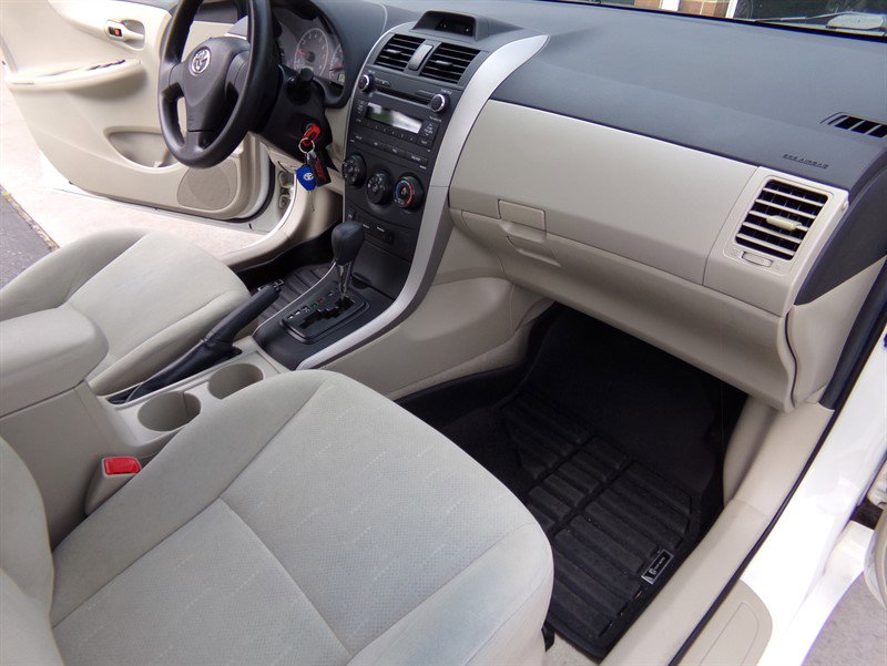 Used 2012 Toyota Corolla L image 21