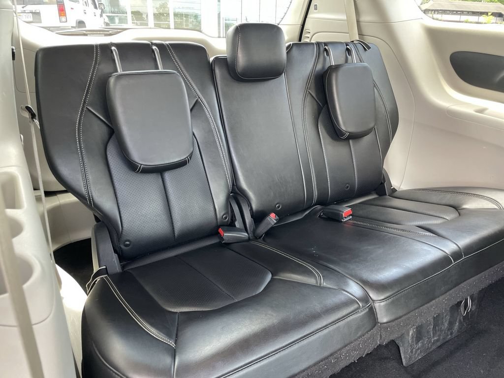 Used 2020 Chrysler Voyager Lxi FWD image 23