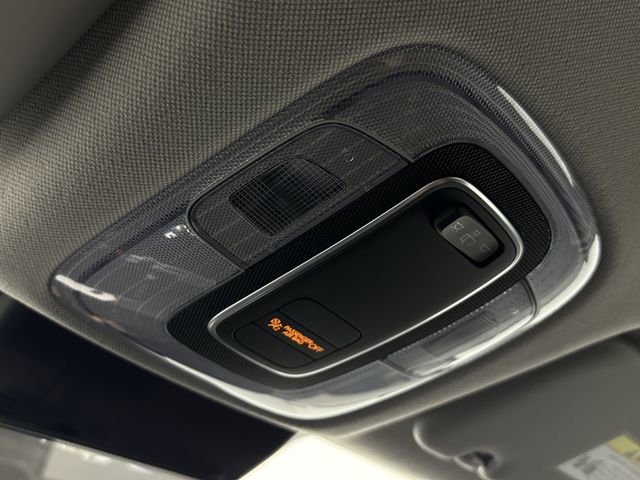 Used 2025 Hyundai Elantra Hybrid FWD image 24