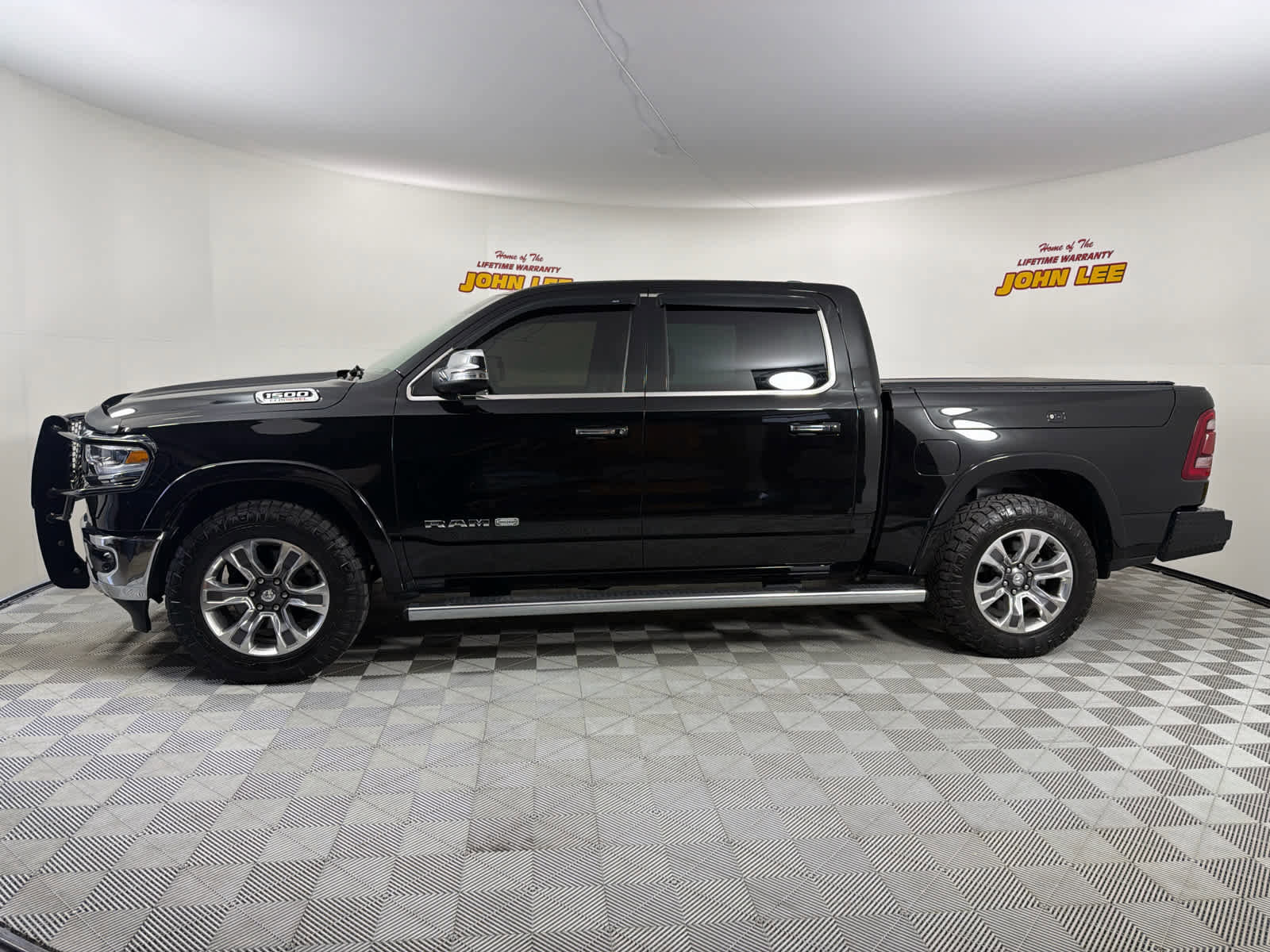 Used 2022 RAM 1500 Limited w/ Trailer Tow Group image 2