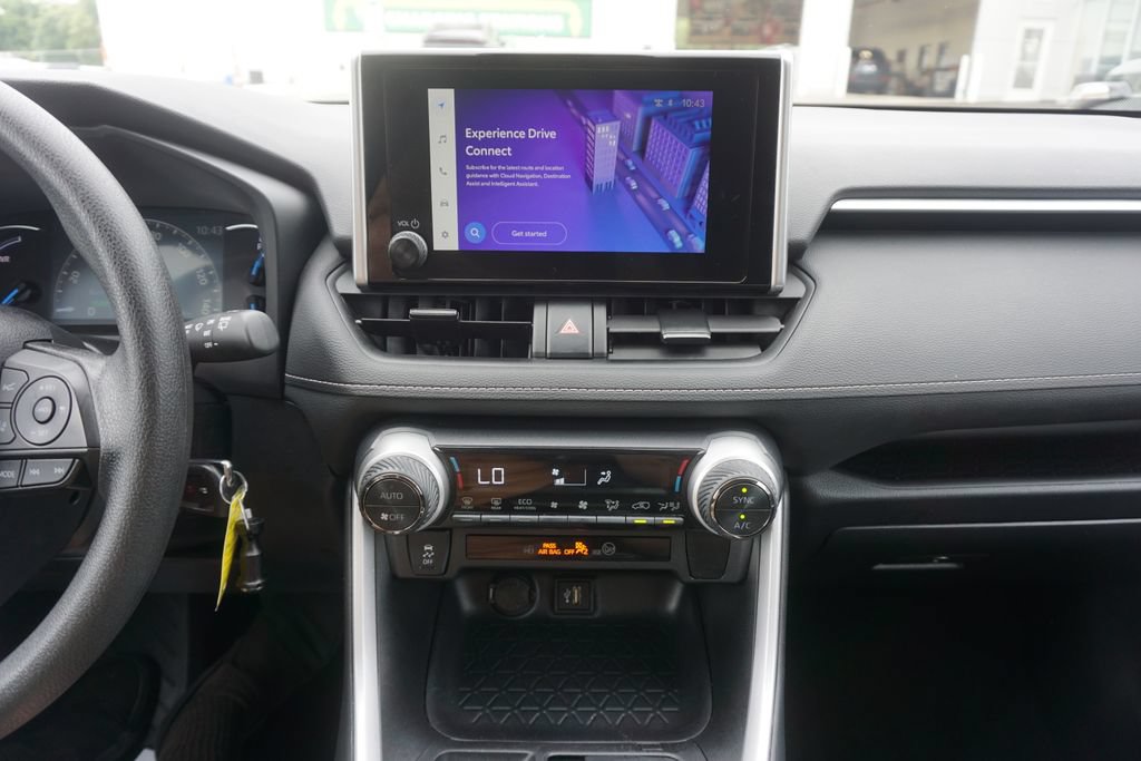 Certified 2025 Toyota RAV4 LE AWD/4WD image 9