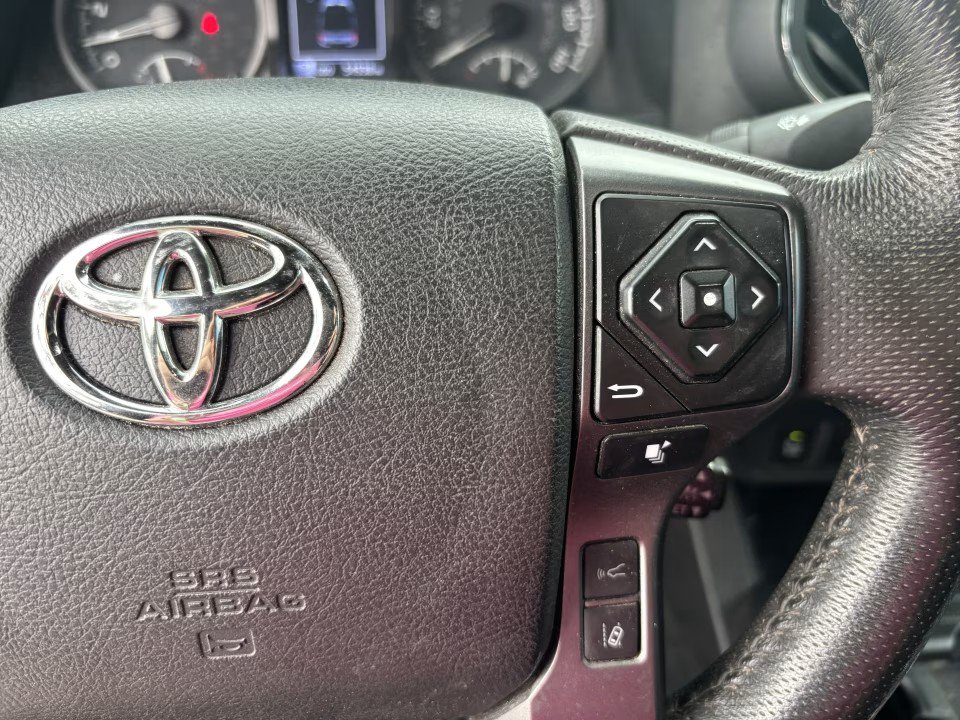 Used 2023 Toyota Tacoma TRD Off-Road w/ TRD Premium Off Road Package AWD/4WD image 28