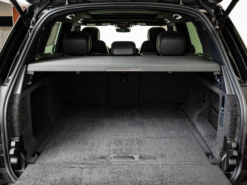 New 2026 Land Rover Range Rover SE AWD/4WD image 18