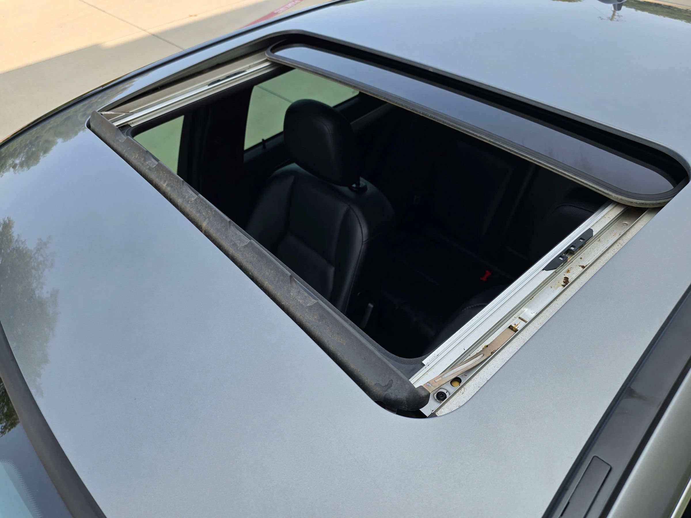 Used 2013 Mercedes-Benz C 250 Sedan image 39