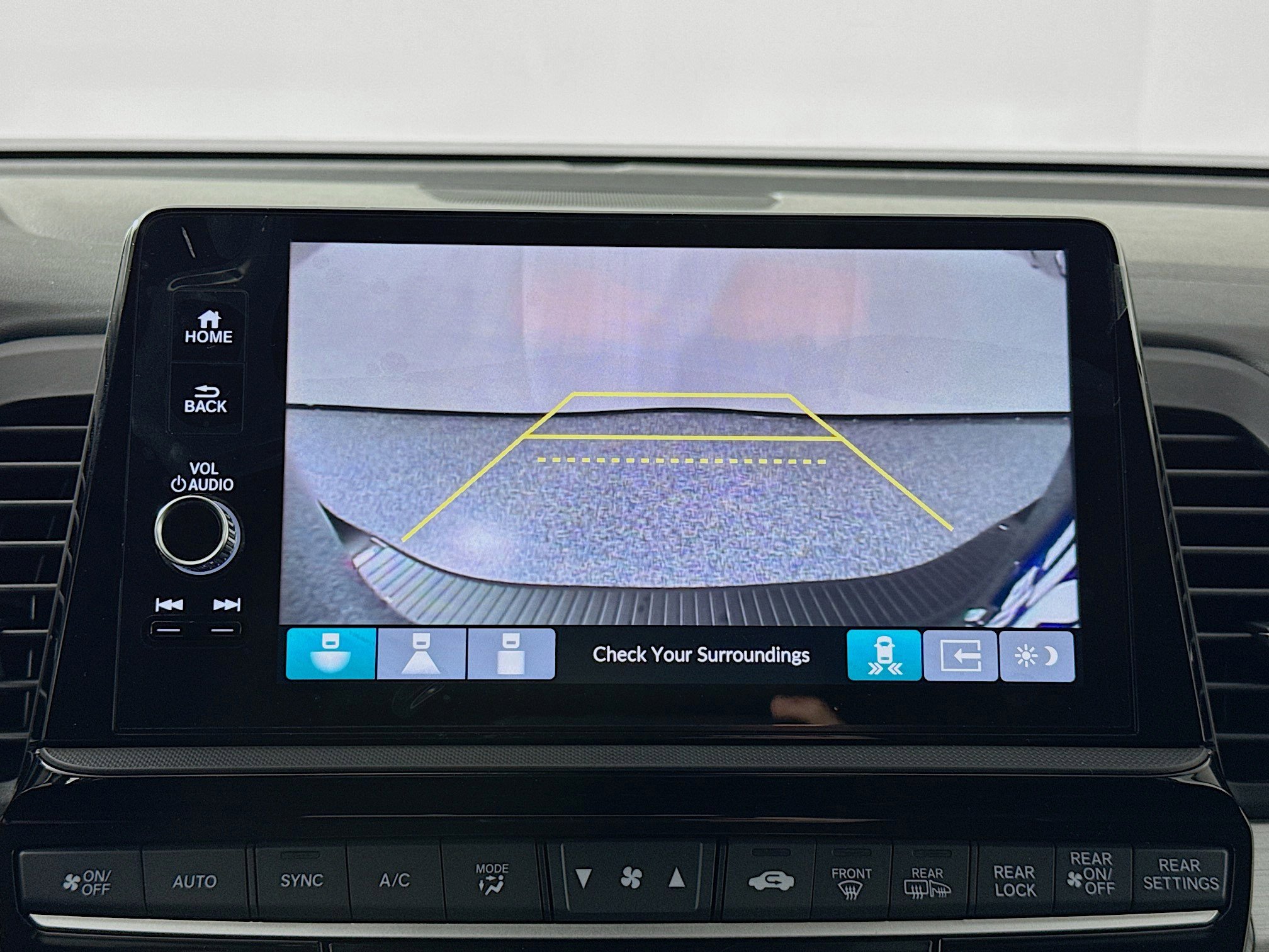 New 2026 Honda Odyssey Touring image 14