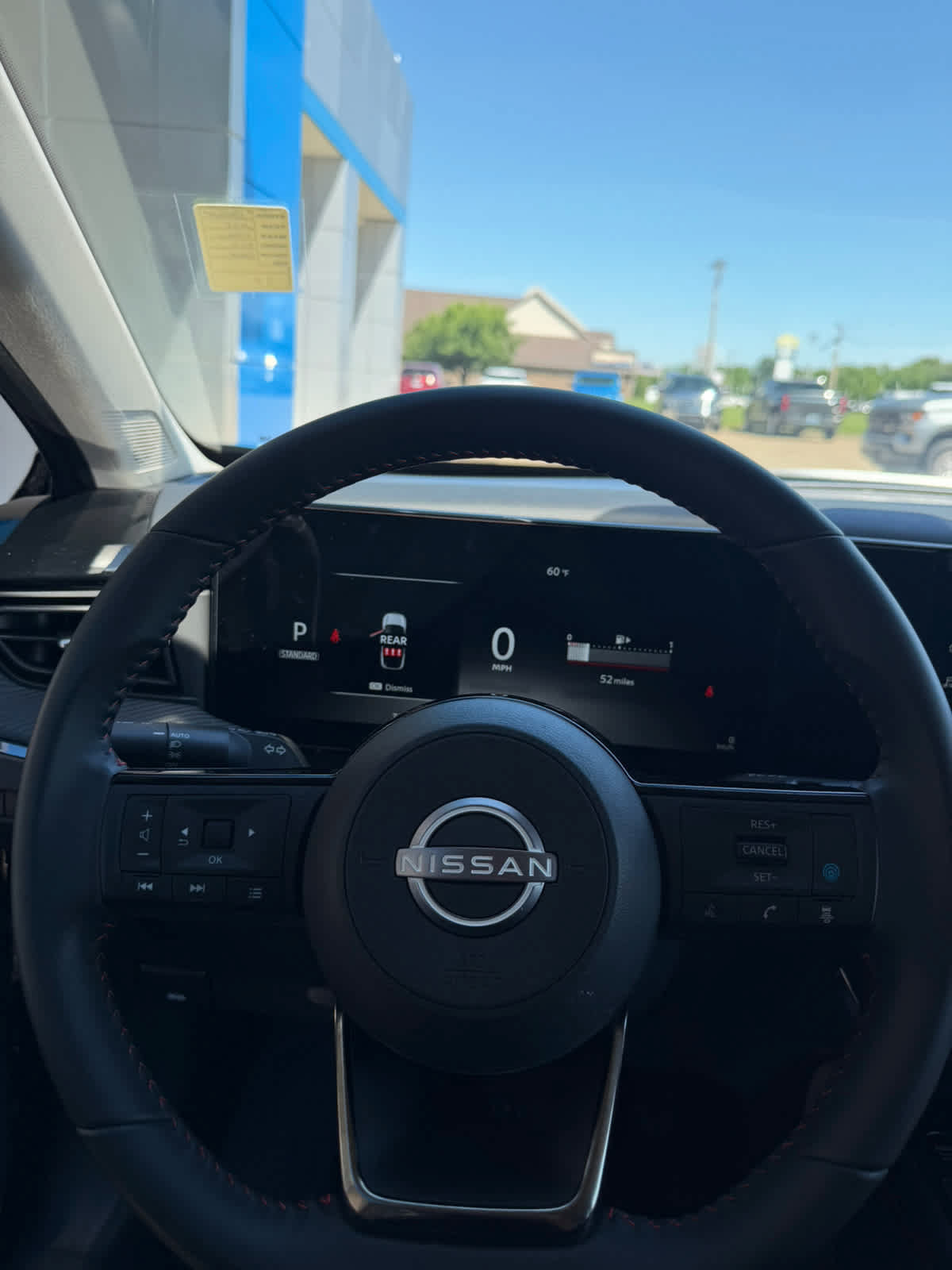 Used 2025 Nissan Kicks SR AWD/4WD image 10
