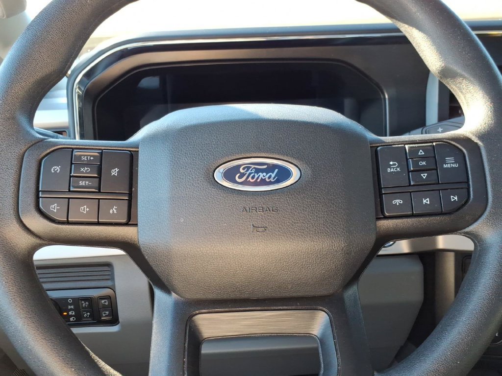 Used 2026 Ford F350 XLT w/ XLT Premium Package AWD/4WD image 27