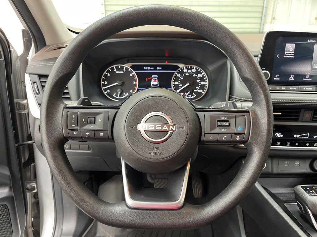 Used 2023 Nissan Rogue SV FWD image 17