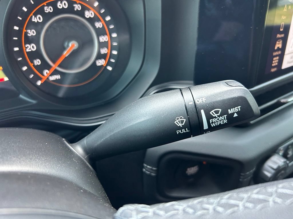 Used 2025 Jeep Gladiator Rubicon w/ Safety Group AWD/4WD image 61