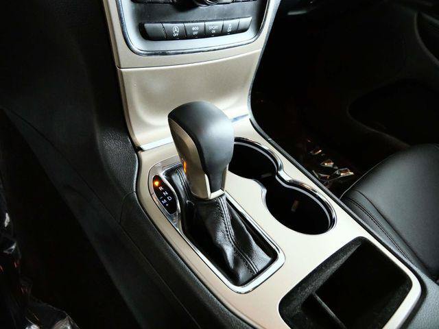 Used 2016 Jeep Grand Cherokee Laredo AWD/4WD image 14