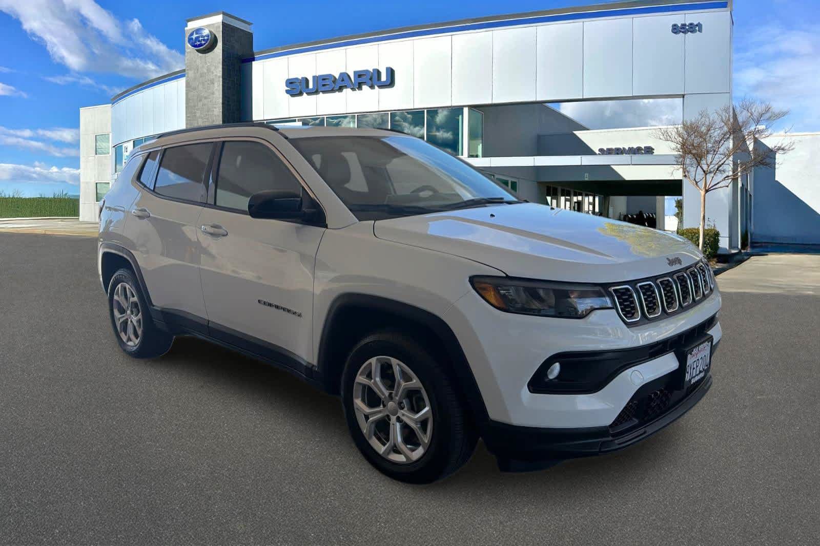 Used 2024 Jeep Compass Latitude AWD/4WD image 4