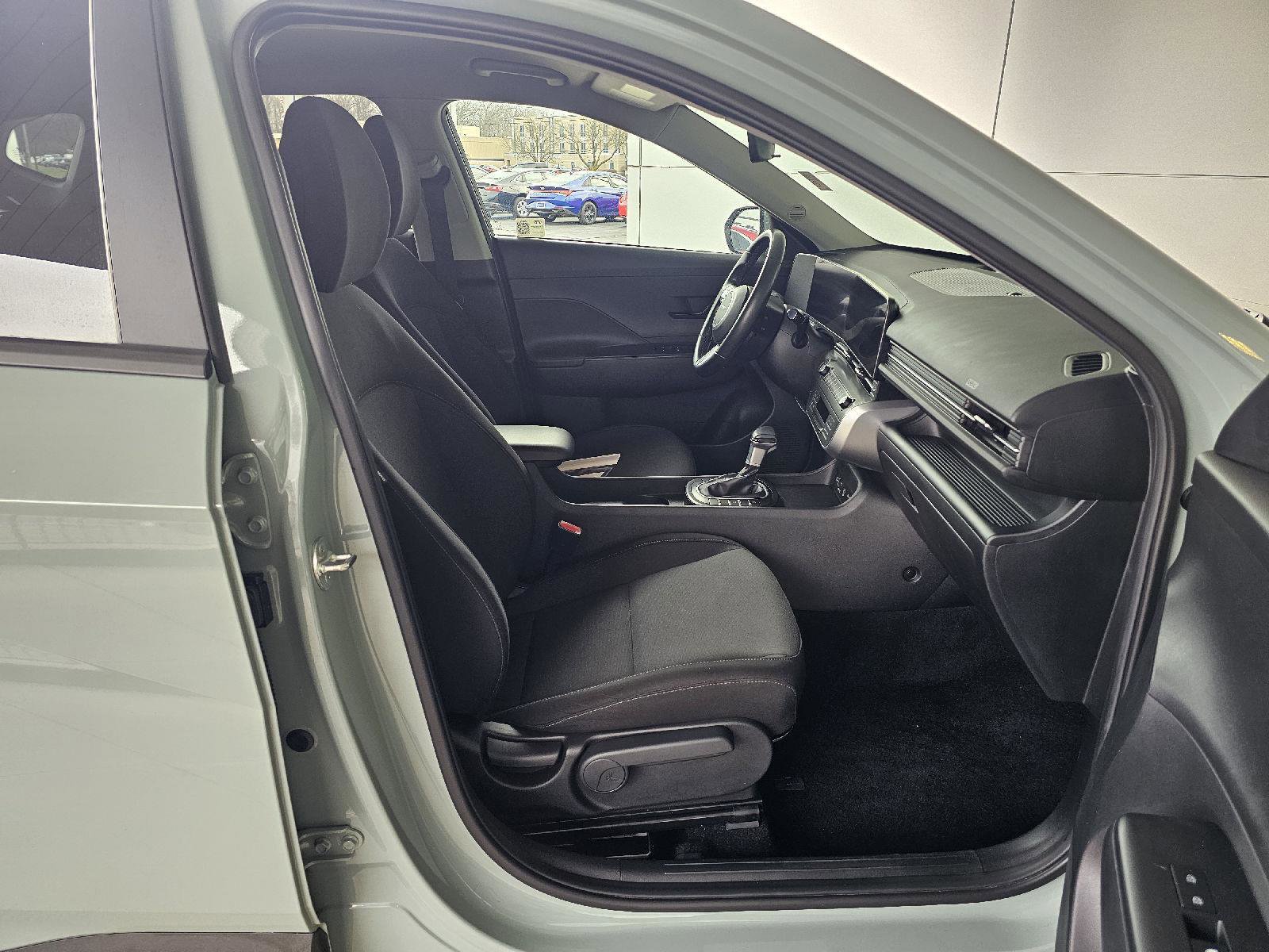 Used 2024 Hyundai Kona SEL AWD/4WD image 12