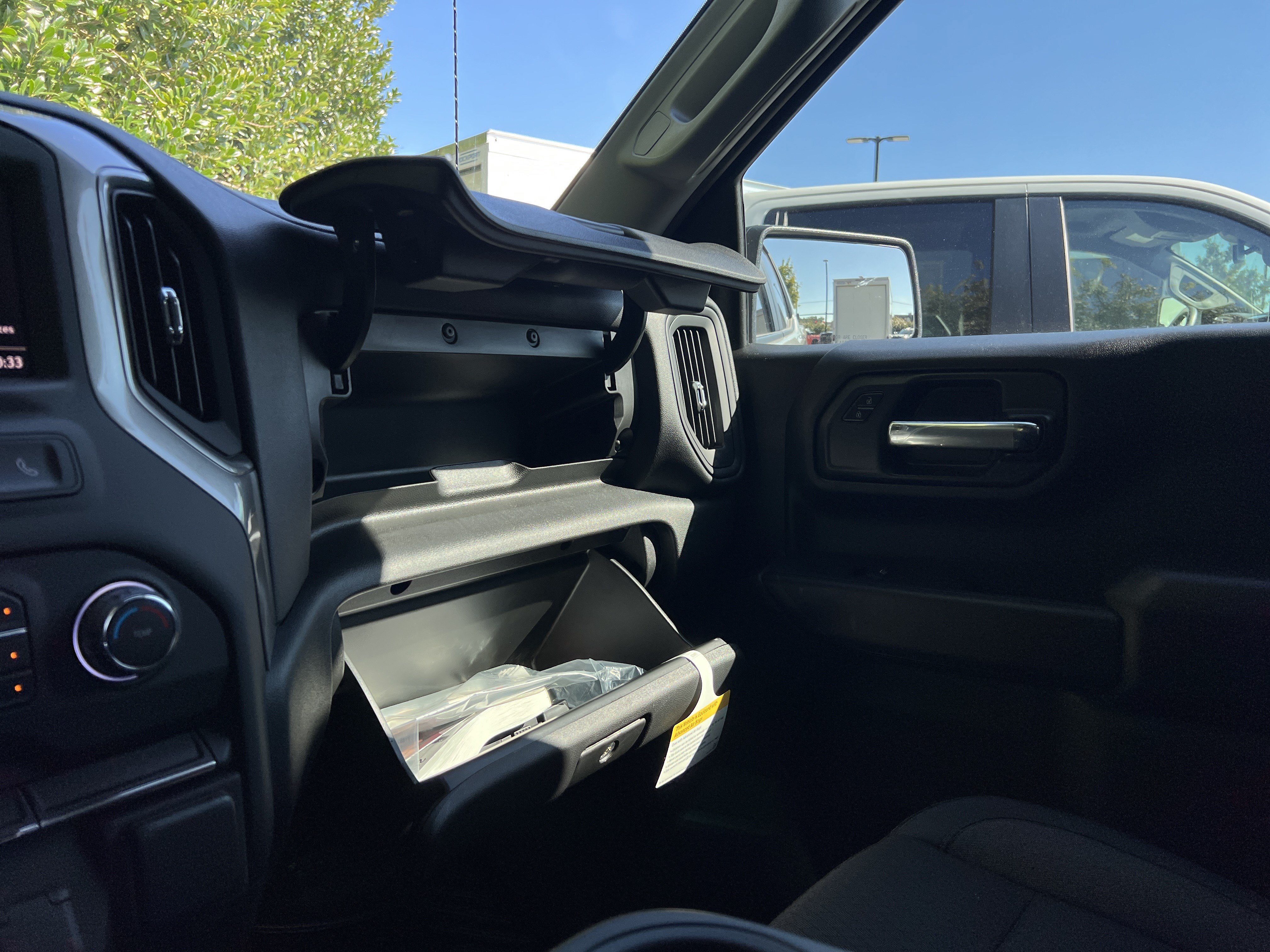 New 2026 Chevrolet Silverado 1500 Custom w/ Turbomax Blackout Package AWD/4WD image 30