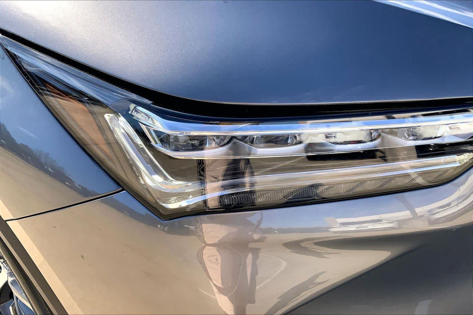 Used 2025 Acura MDX w/ Technology Package FWD image 28