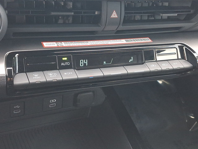 Used 2025 Toyota Prius LE FWD image 19