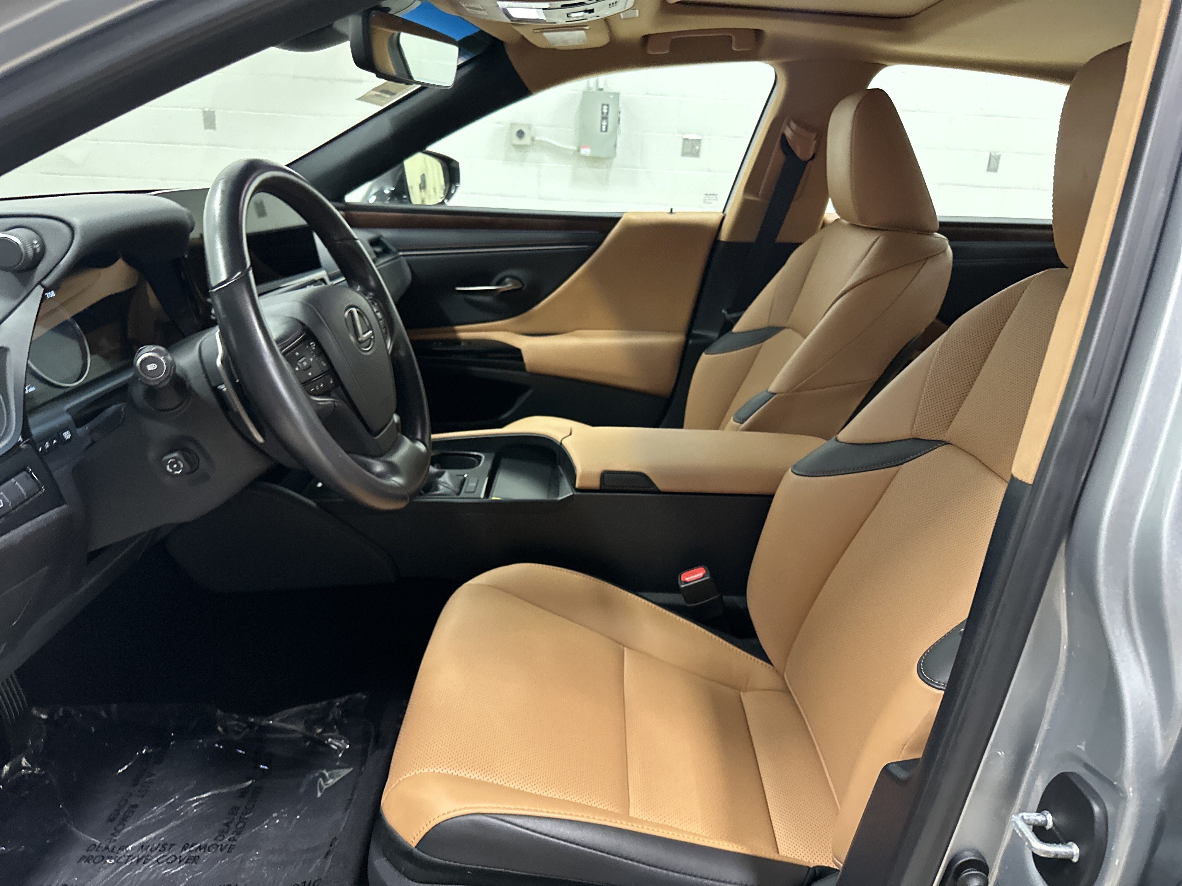 Certified 2025 Lexus ES 350 w/ Premium Package FWD image 16