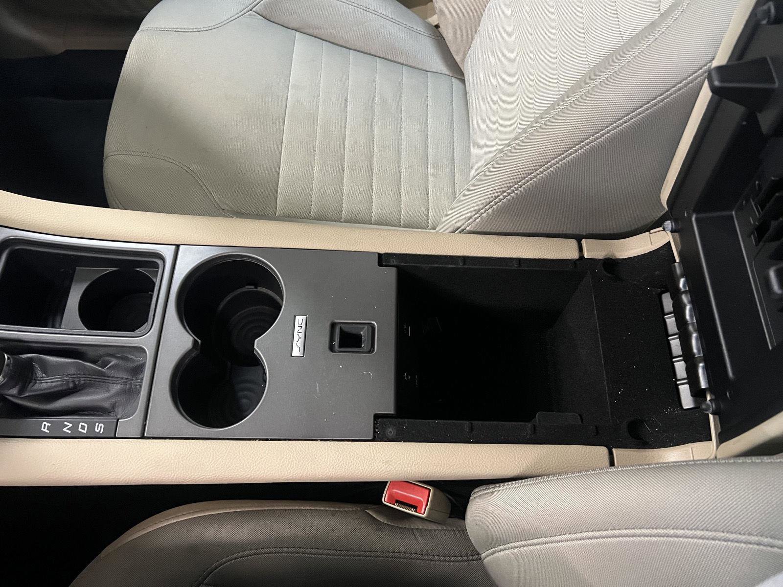 Used 2019 Ford Taurus SE image 23