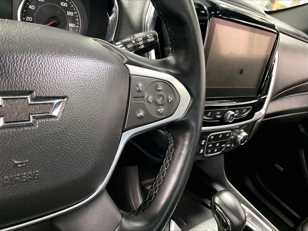 Used 2023 Chevrolet Traverse RS AWD/4WD image 25