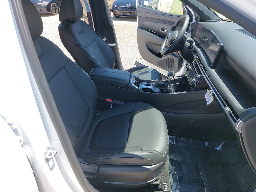 Certified 2025 Hyundai Santa Cruz SEL FWD image 10
