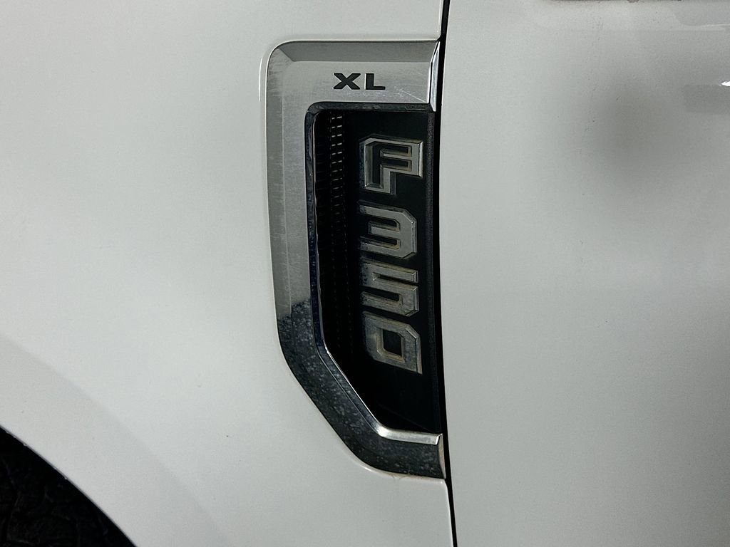 Used 2019 Ford F350 XL w/ Power Equipment Group image 28