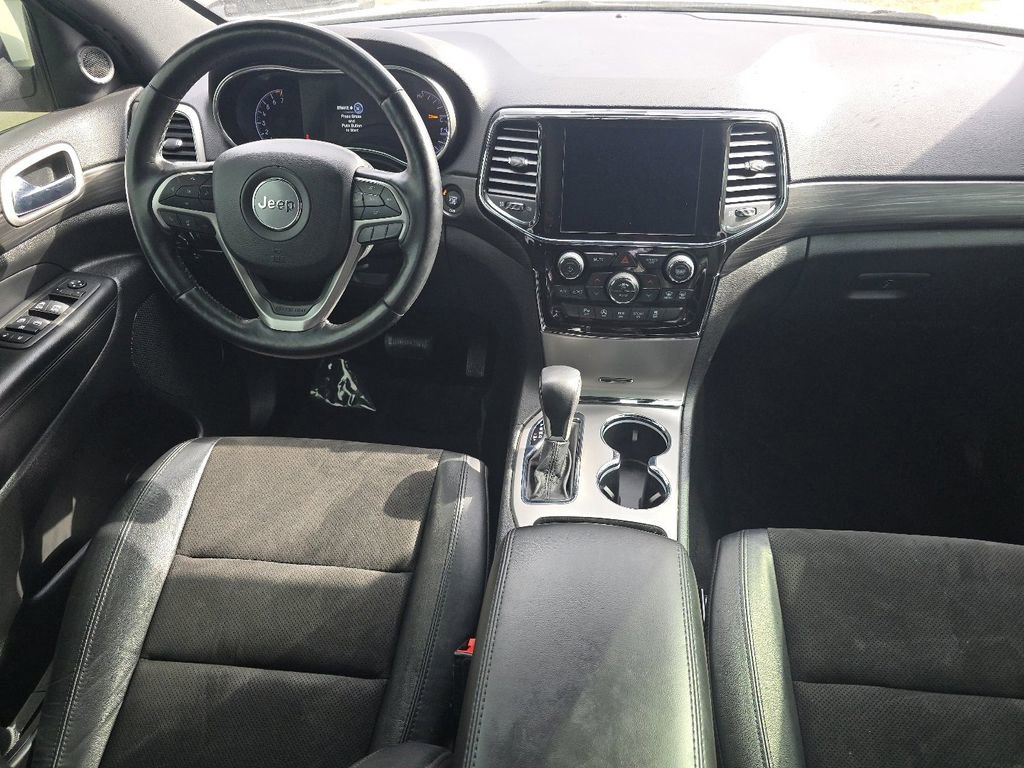 Used 2022 Jeep Grand Cherokee Laredo X image 20