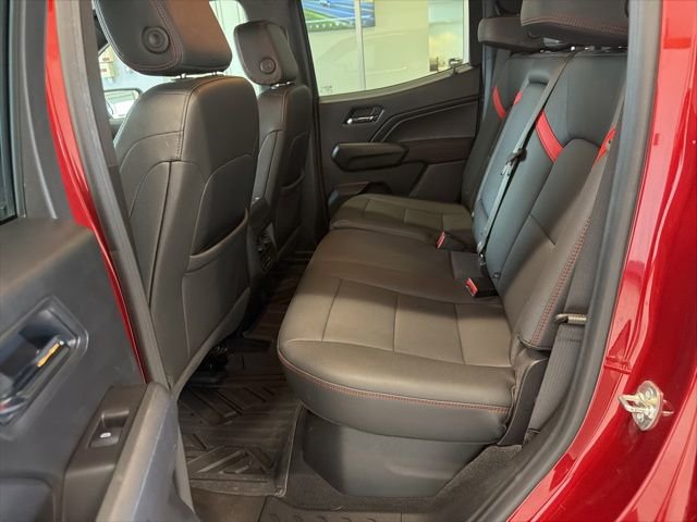 Used 2025 Chevrolet Colorado Z71 w/ Technology Package AWD/4WD image 17