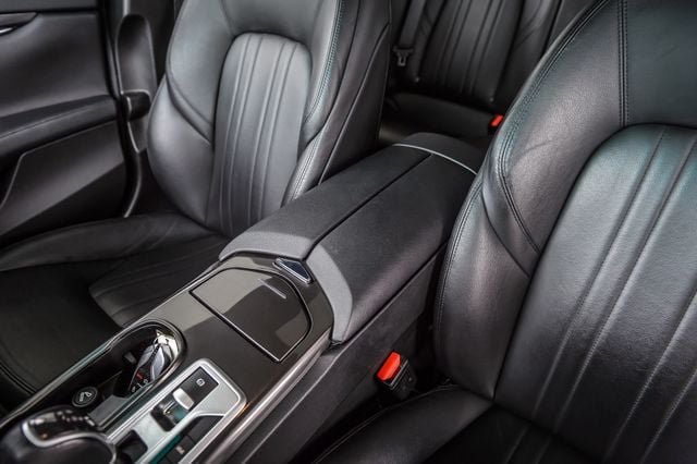 Used 2016 Maserati Ghibli RWD image 32