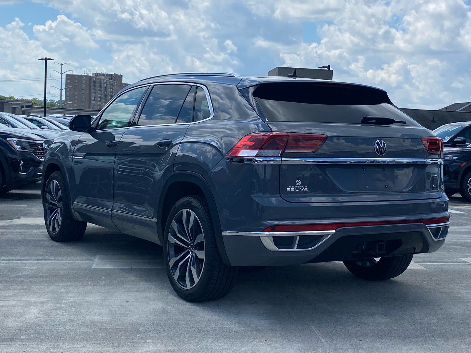 Certified 2023 Volkswagen Atlas Cross Sport SEL Premium R-Line AWD/4WD image 5