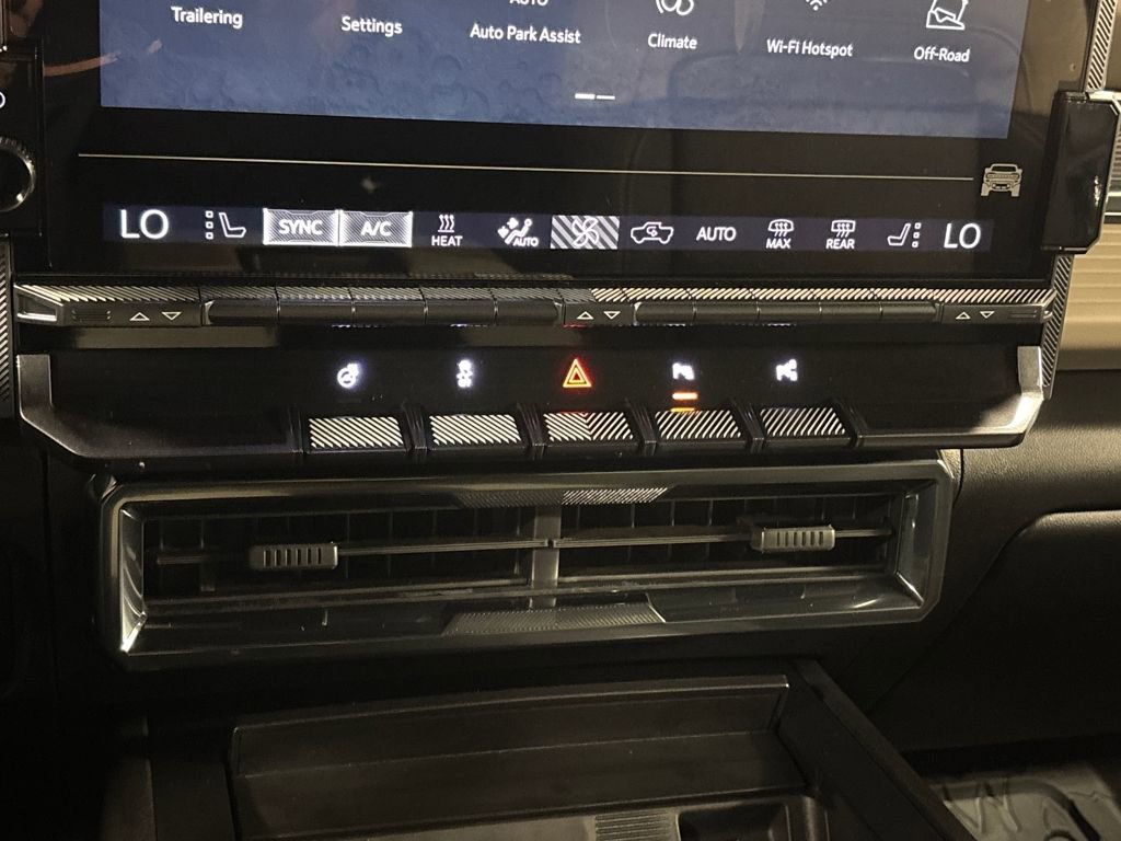 New 2026 GMC Hummer EV SUV image 35