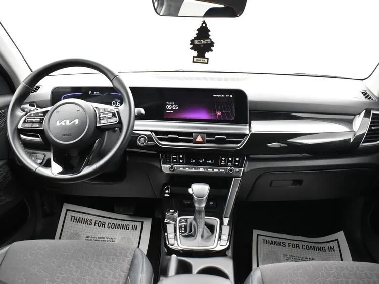 Used 2025 Kia Seltos S FWD image 19