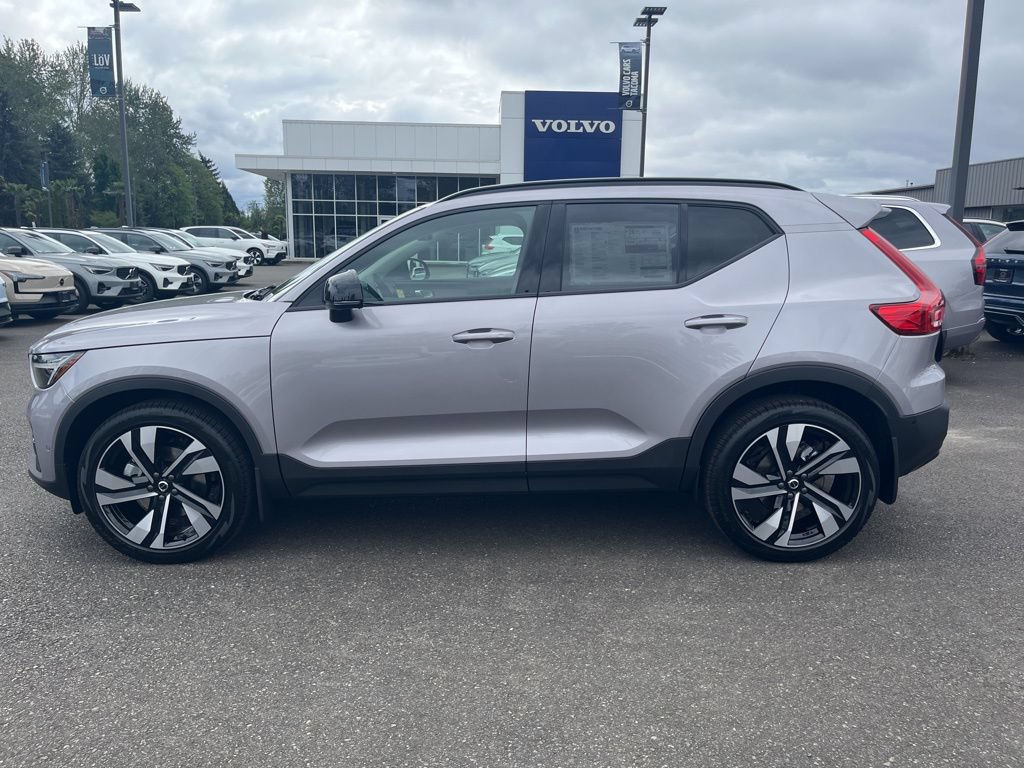 New 2026 Volvo XC40 B5 Ultra w/ Climate Package AWD/4WD image 2