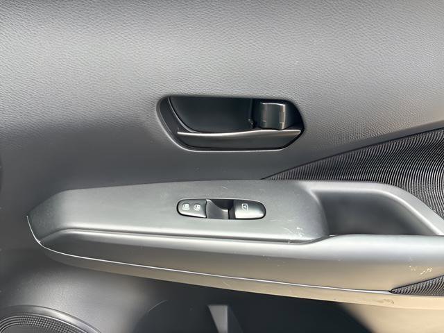 Used 2025 Nissan Kicks Play S image 14