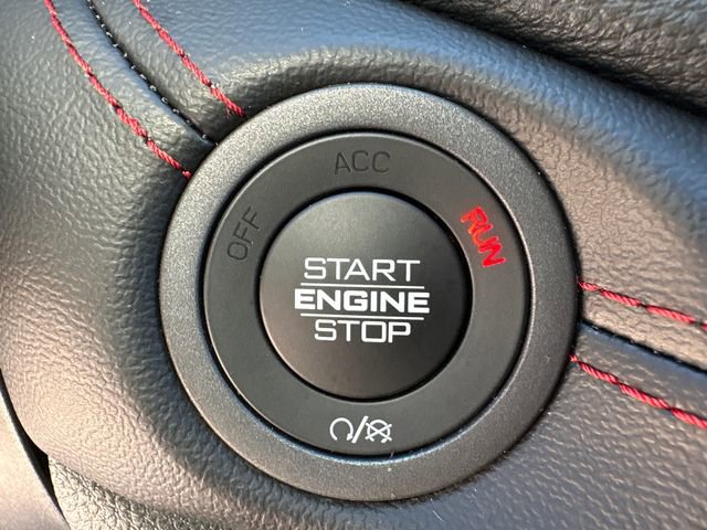 Used 2025 Dodge Durango GT AWD/4WD image 32