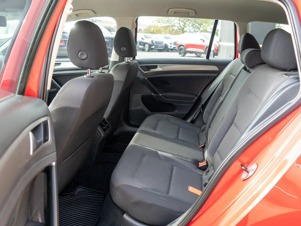 Used 2016 Volkswagen Golf S FWD image 12