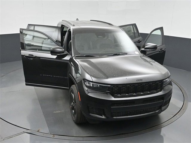 New 2025 Jeep Grand Cherokee L Altitude image 45