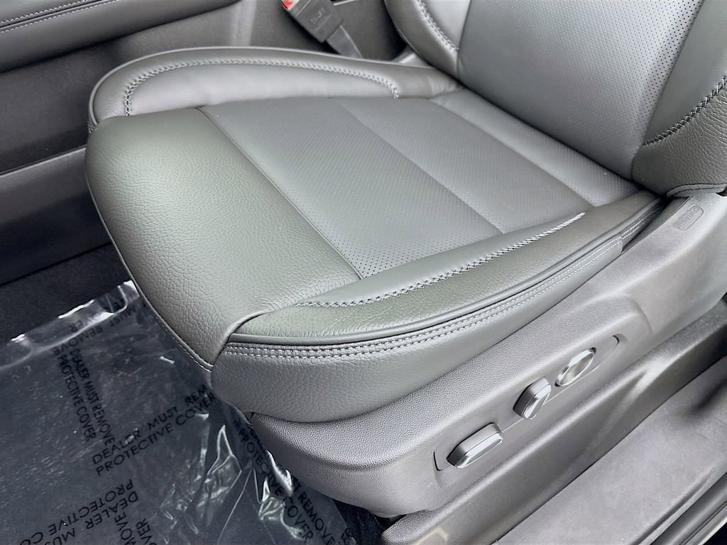 New 2026 GMC Yukon XL Denali w/ Sun & Power Step Package image 19