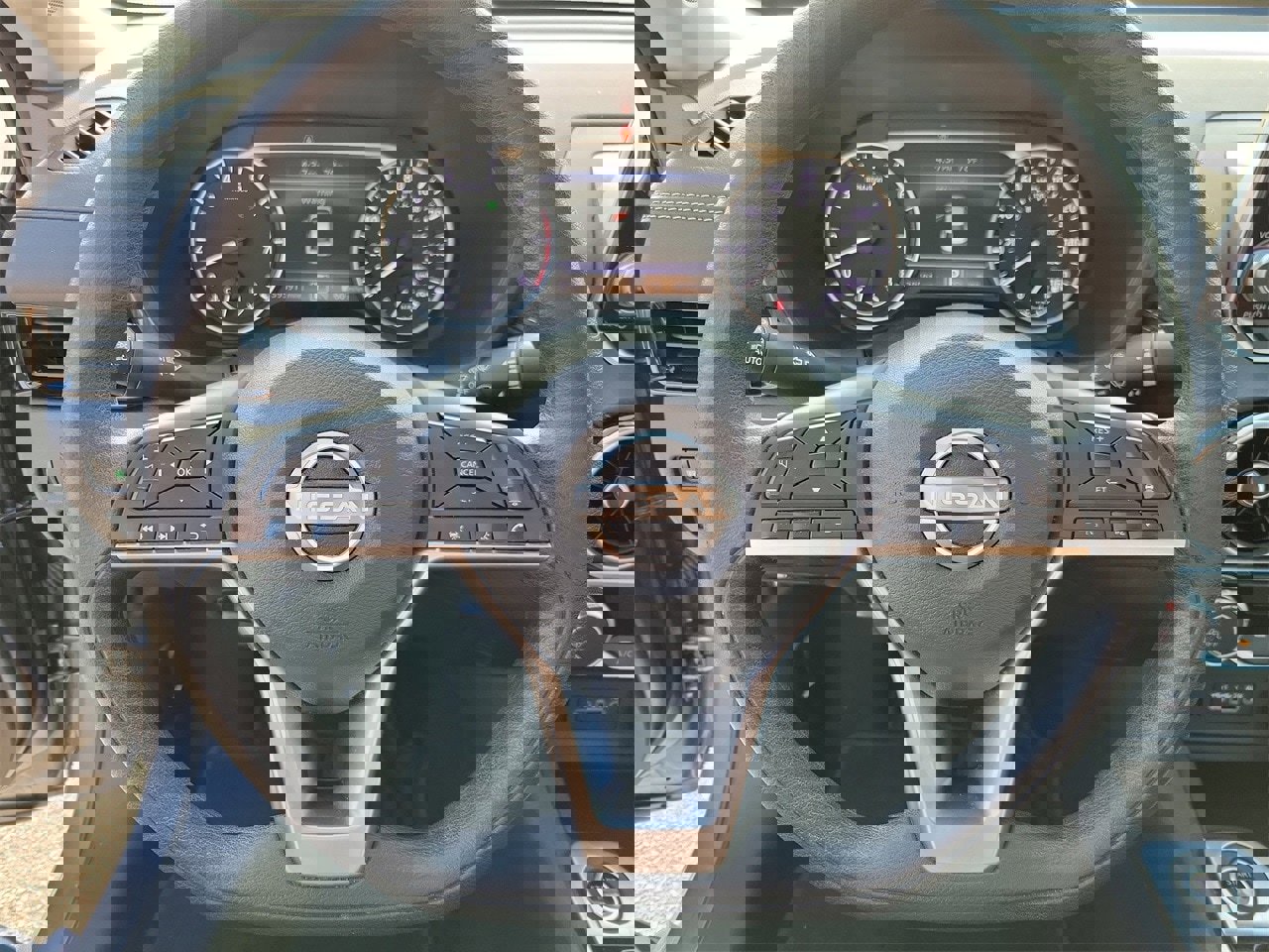 Used 2024 Nissan Sentra SV image 18