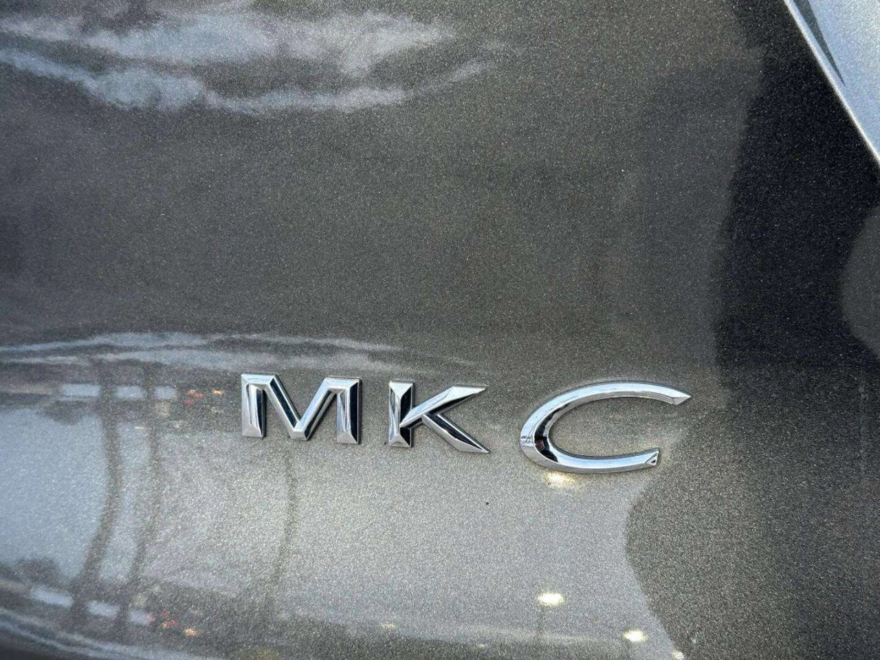 Used 2017 Lincoln MKC Reserve w/ Lincoln MKC Climate Package image 13